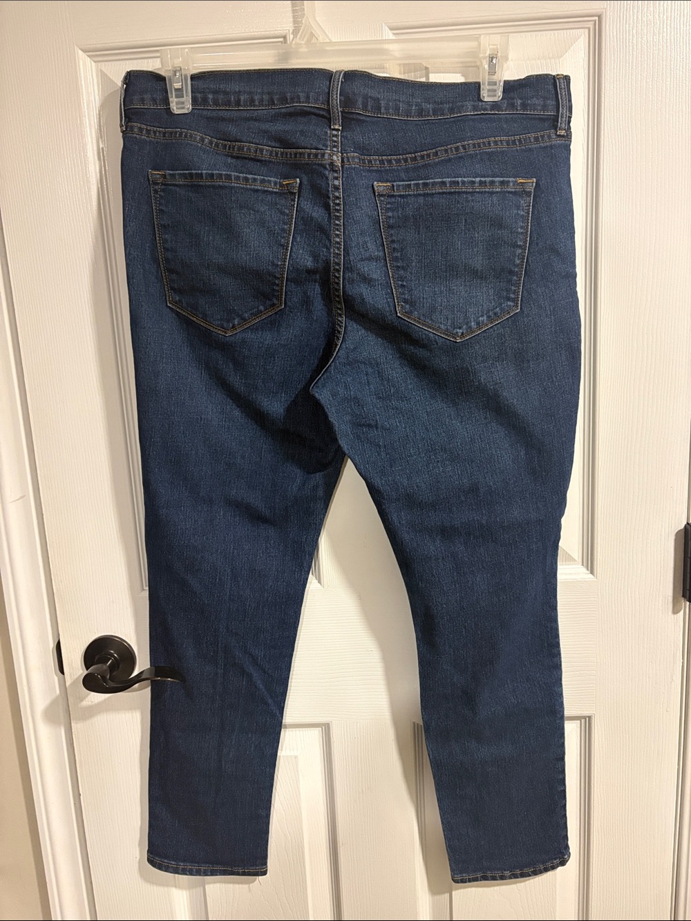 Old Navy Women’s Original Skinny Jeans - Picture 4 of 4
